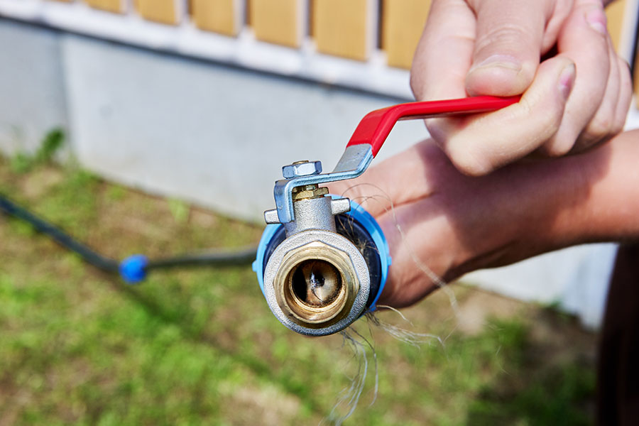 using flexible hdpe pipe watering garden metal ball valve with lever is attached end tube